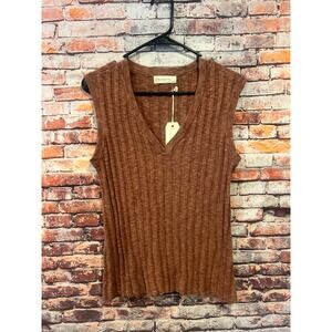 By Together sleeveless sweater pink v-neck women's size small NEW